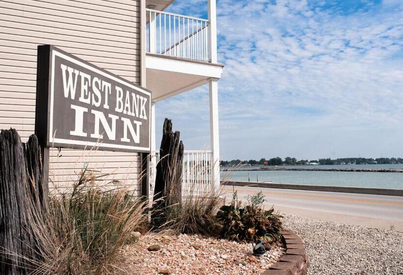 هتل West Bank Inn