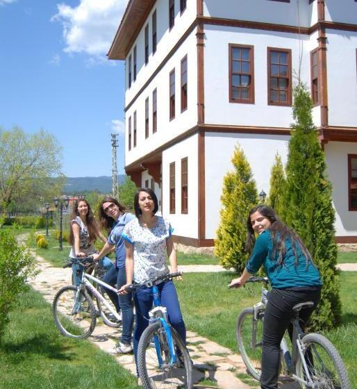 Iksir Resort Town