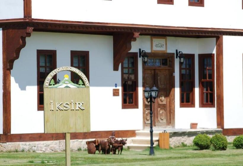 Iksir Resort Town