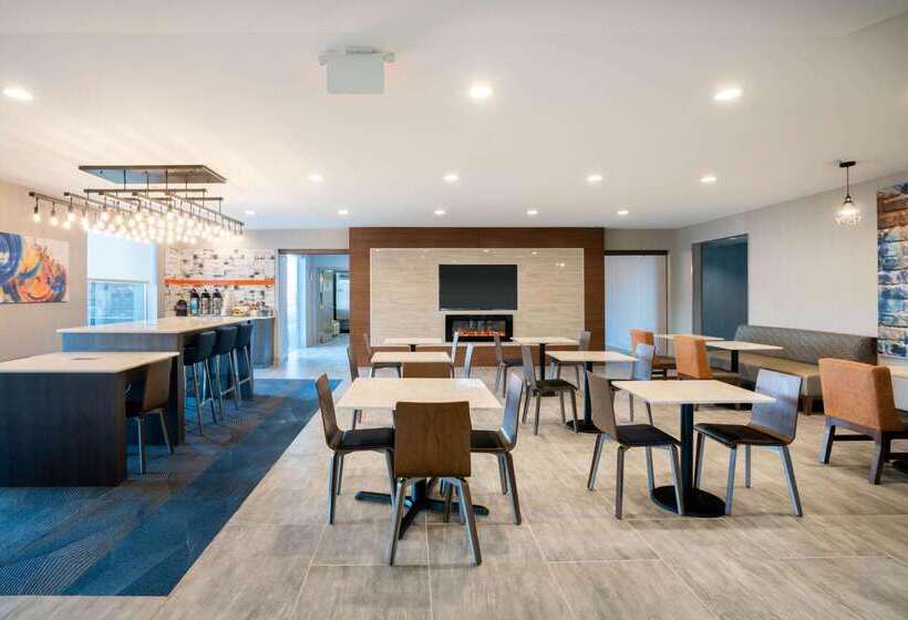 La Quinta By Wyndham Montgomery
