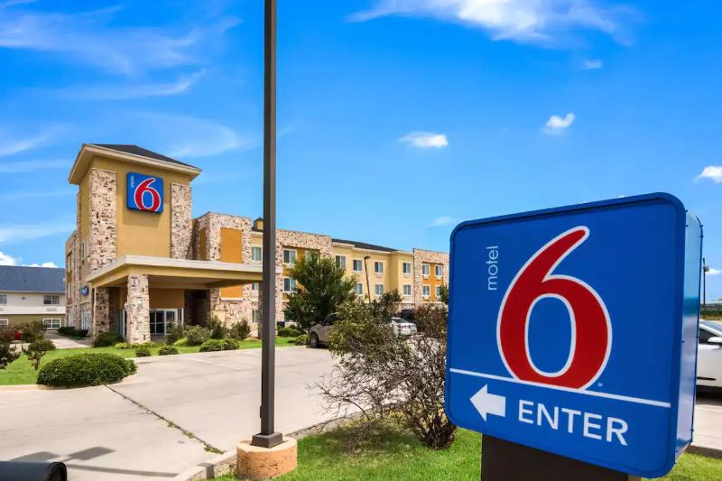 Motel 6 Mineral Wells, Tx