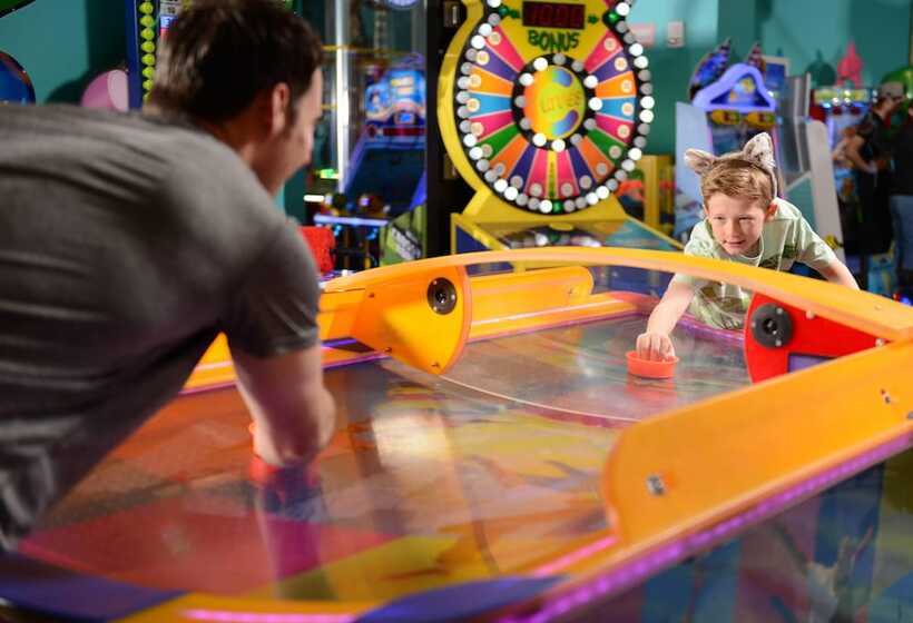 استراحتگاه Great Wolf Lodge Concord