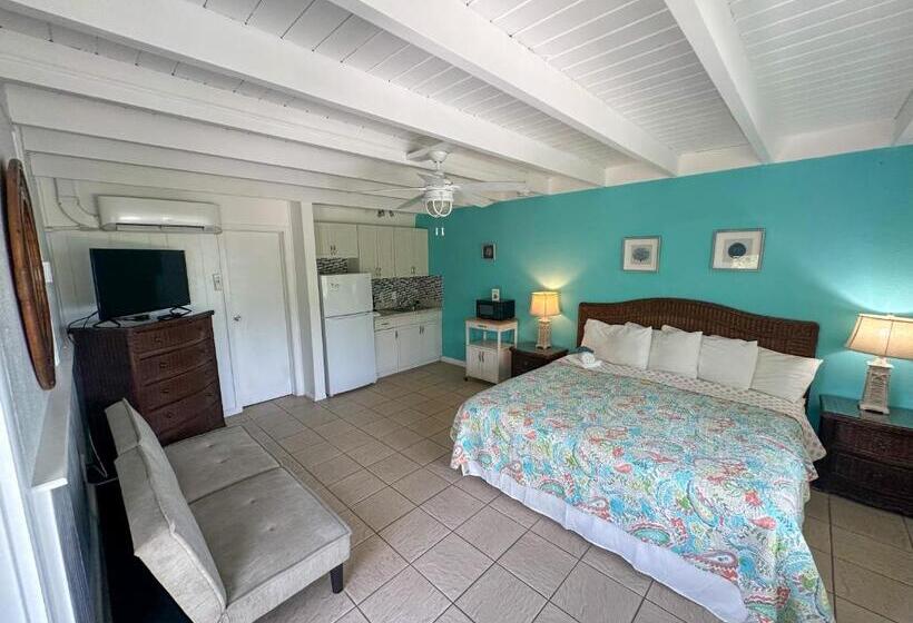 منتجع The Pearl Beach Inn