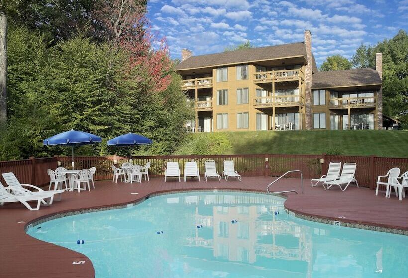 The Summit Resort