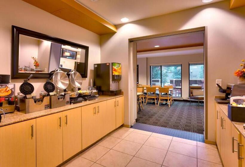 Towneplace Suites Omaha West