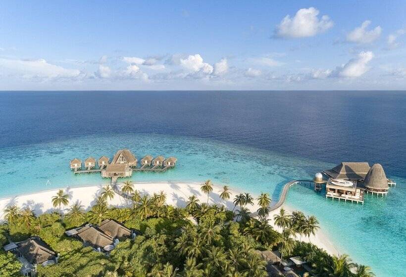 Anantara Kihavah Maldives Villas