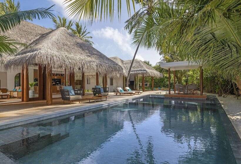 Anantara Kihavah Maldives Villas