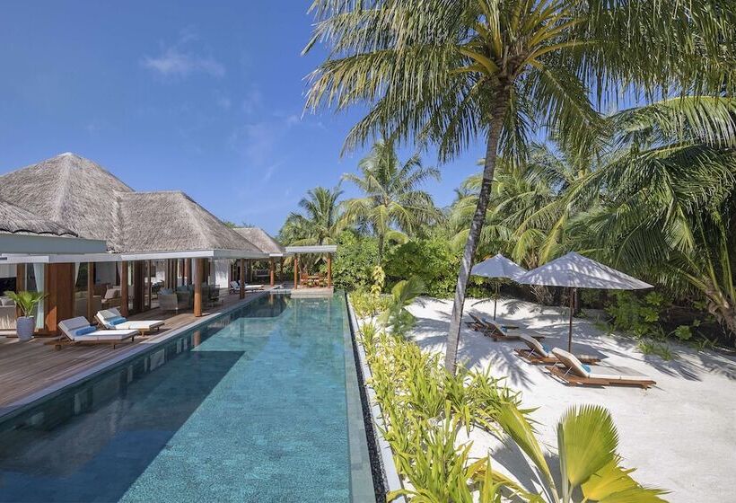 Anantara Kihavah Maldives Villas