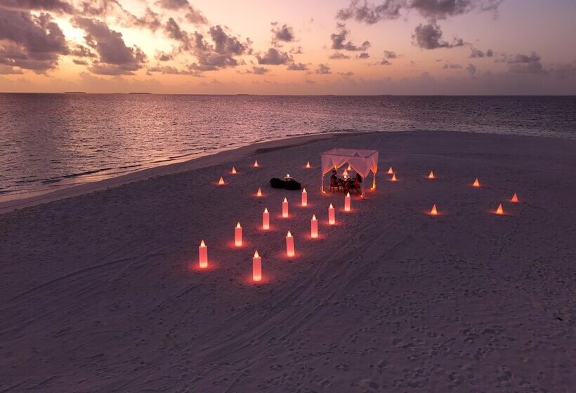 Anantara Kihavah Maldives Villas
