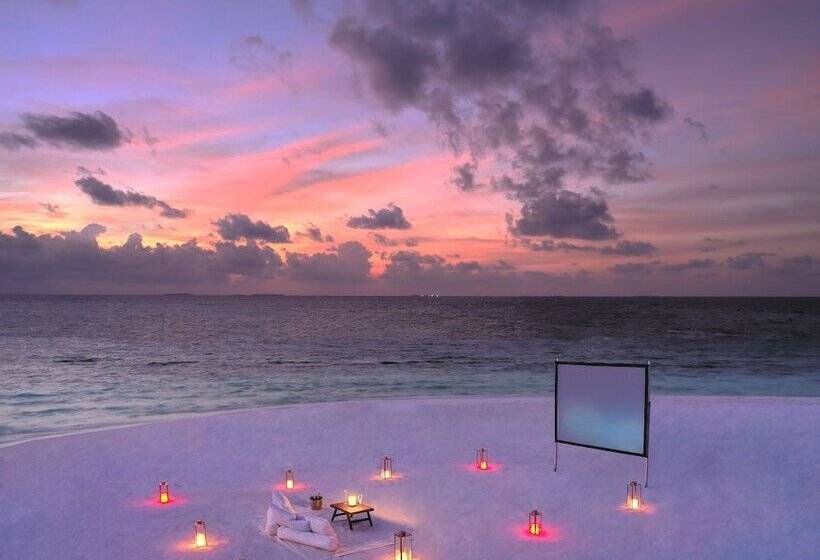 Anantara Kihavah Maldives Villas