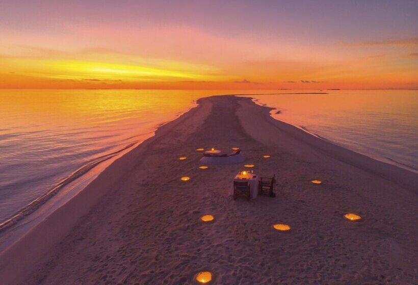 Anantara Kihavah Maldives Villas
