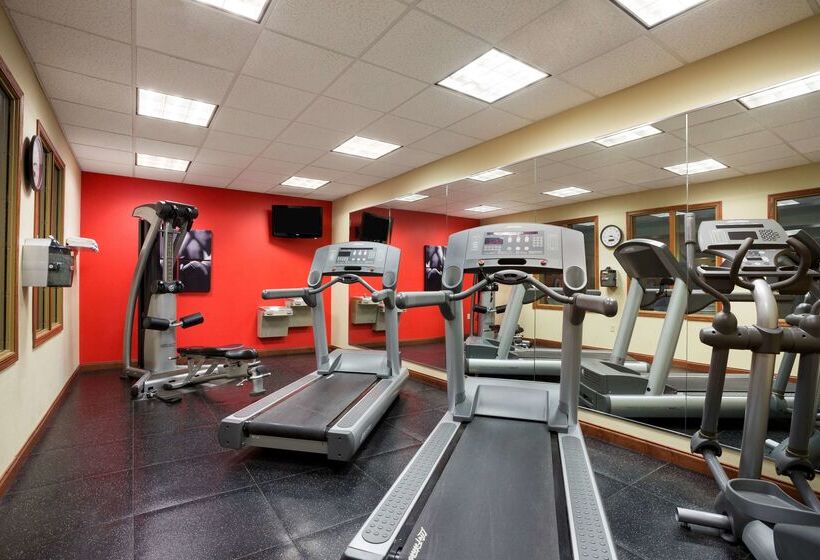 Country Inn & Suites By Radisson, Washington At Meadowlands, Pa