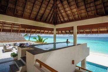 Four Seasons Resort Maldives At Landaa Giraavaru