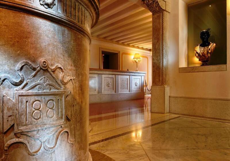 Fotos del hotel Ai Reali  Small Luxury Hotels Of The World:  37