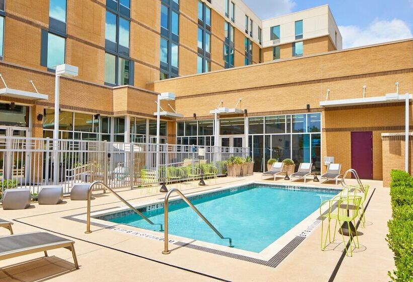 هتل Aloft Austin At The Domain