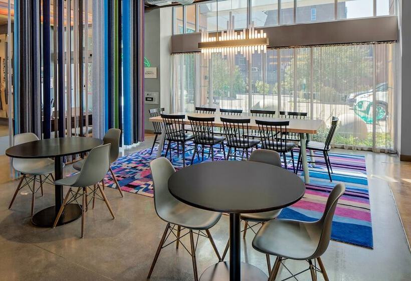 هتل Aloft Chapel Hill