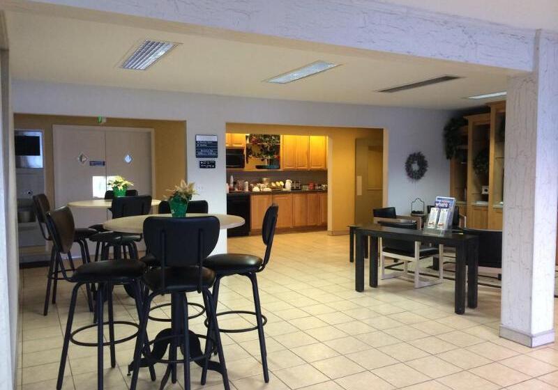 فندق Americas Best Value Inn & Suites Bluffton