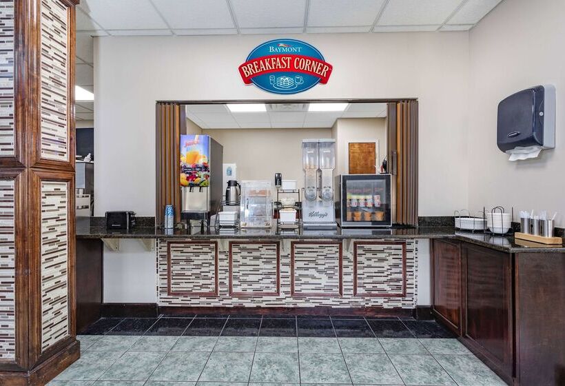 בית מלון כפרי Baymont By Wyndham Midway Tallahassee