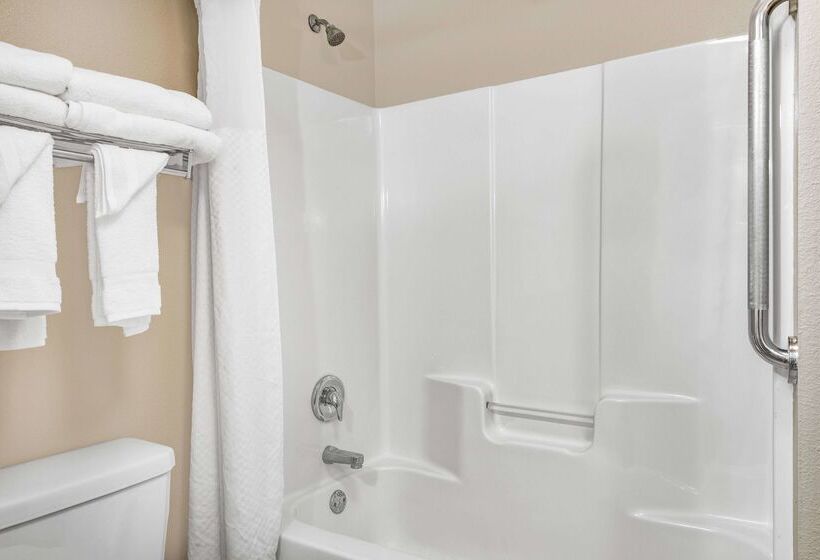 בית מלון כפרי Baymont By Wyndham Midway Tallahassee