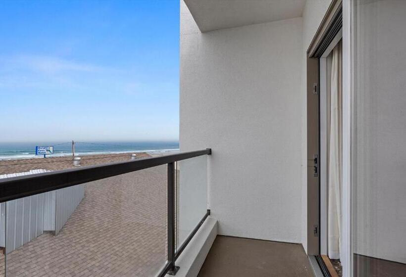 בית מלון כפרי Beach House Inn & Suites