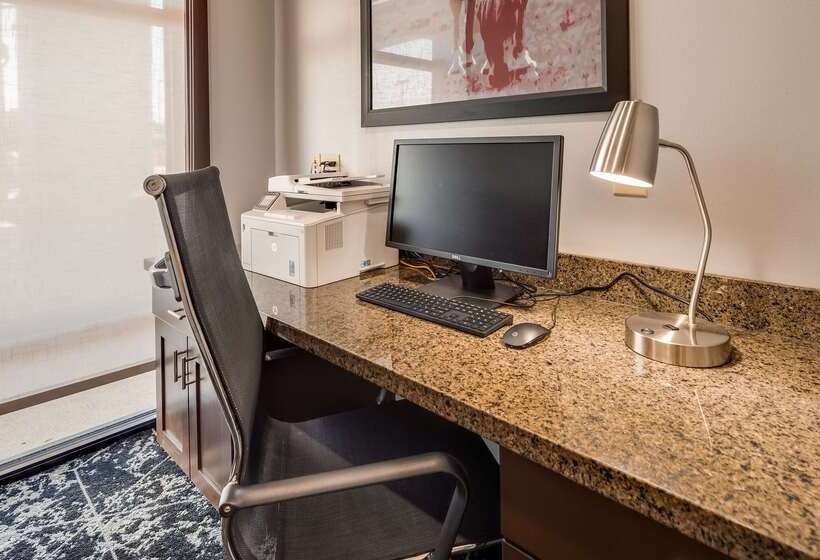 בית מלון כפרי Best Western Carthage Inn & Suites