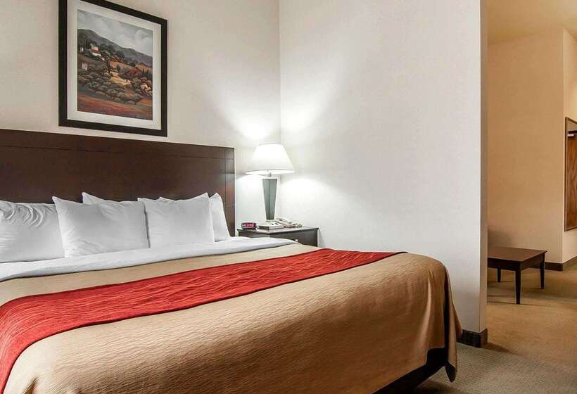 فندق Comfort Inn & Suites Creswell