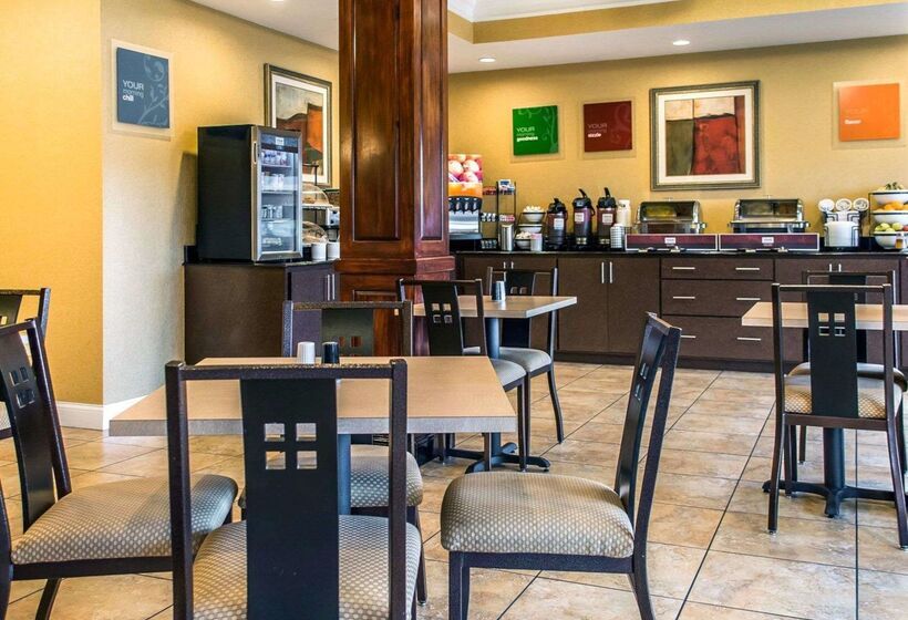 Отель Comfort Inn & Suites Franklin East