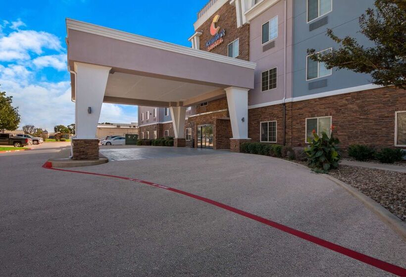 호텔 Comfort Suites