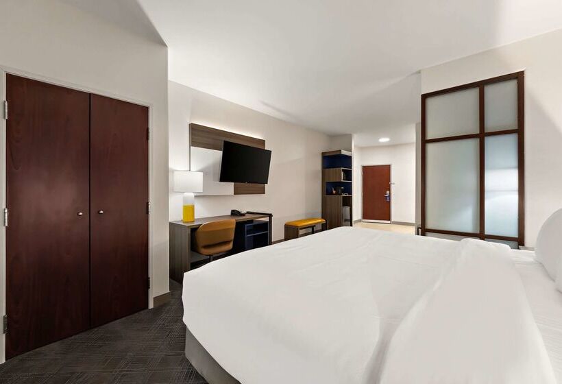 Hotel Comfort Suites