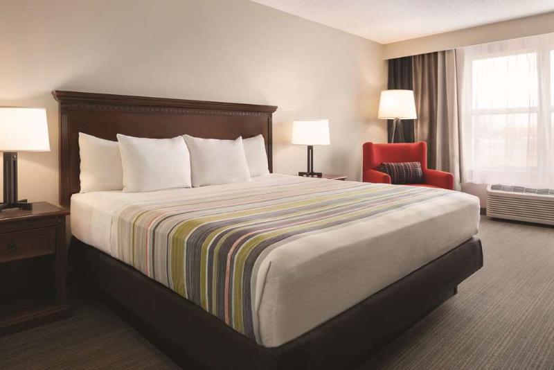 هتل Country Inn & Suites By Radisson, Marinette, Wi