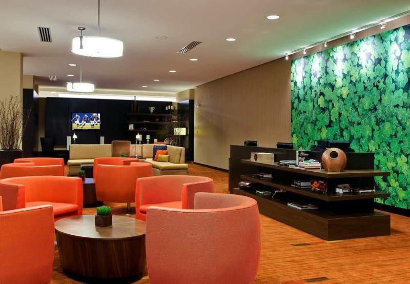 فندق Courtyard Fort Wayne Downtown At Grand Wayne Convention Center