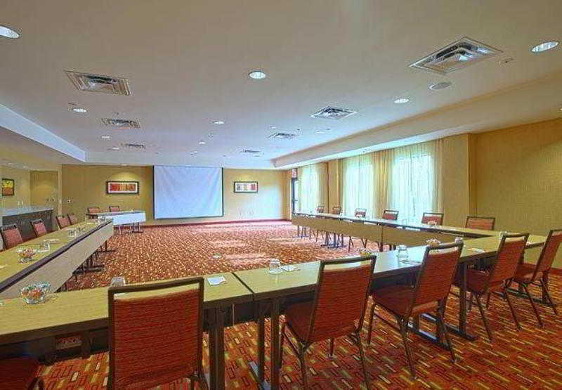 هتل Courtyard By Marriott Hagerstown