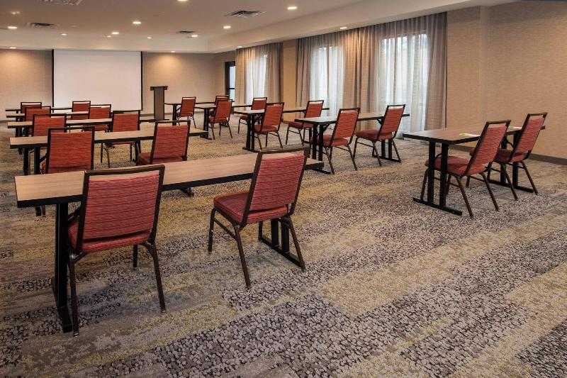 هتل Courtyard By Marriott Hagerstown