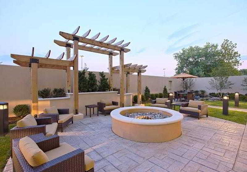 هتل Courtyard By Marriott Hagerstown