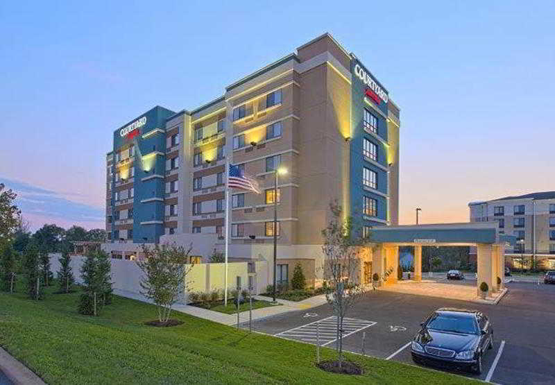 هتل Courtyard By Marriott Hagerstown