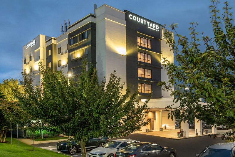 هتل Courtyard By Marriott Hagerstown
