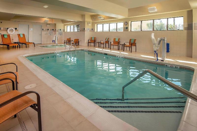 هتل Courtyard By Marriott Hagerstown