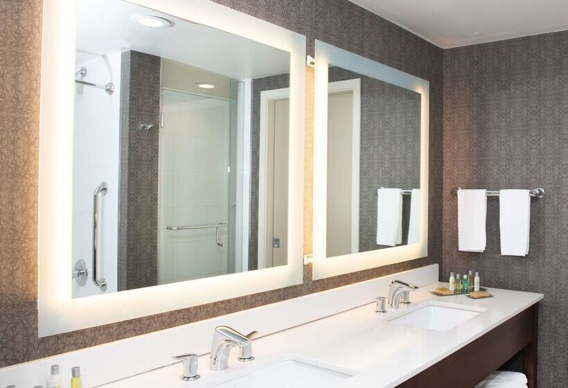 Doubletree By Hilton Hotel & Suites Charleston Airport