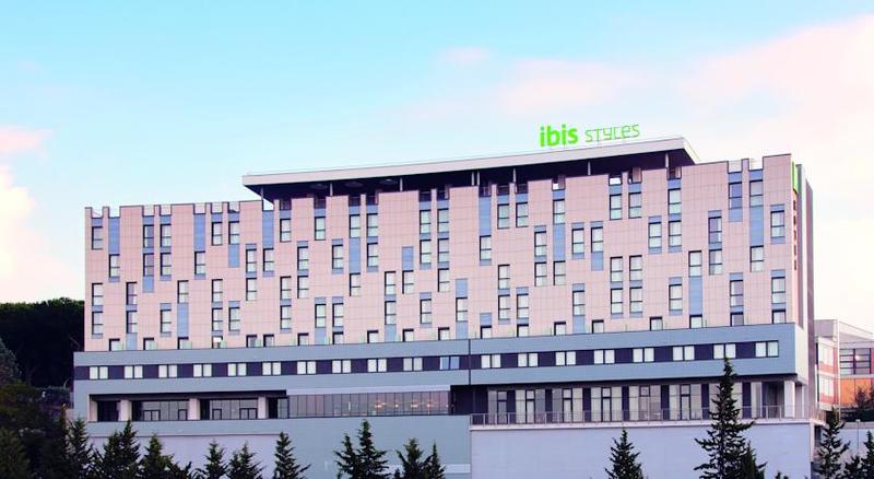 בית מלון כפרי Ibis Styles Roma Eur