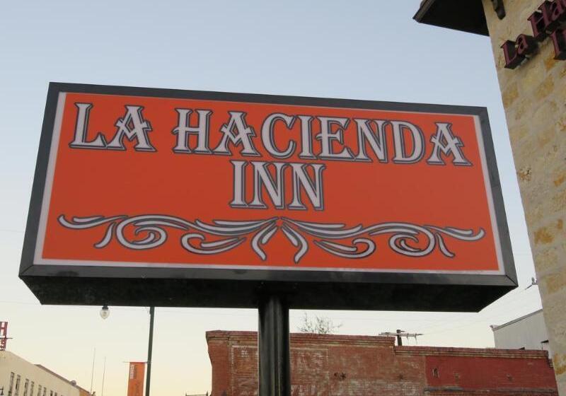 ホテル La Hacienda Inn