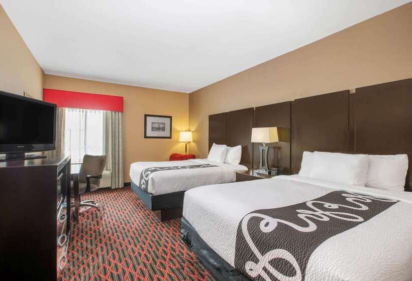 هتل La Quinta By Wyndham Conway