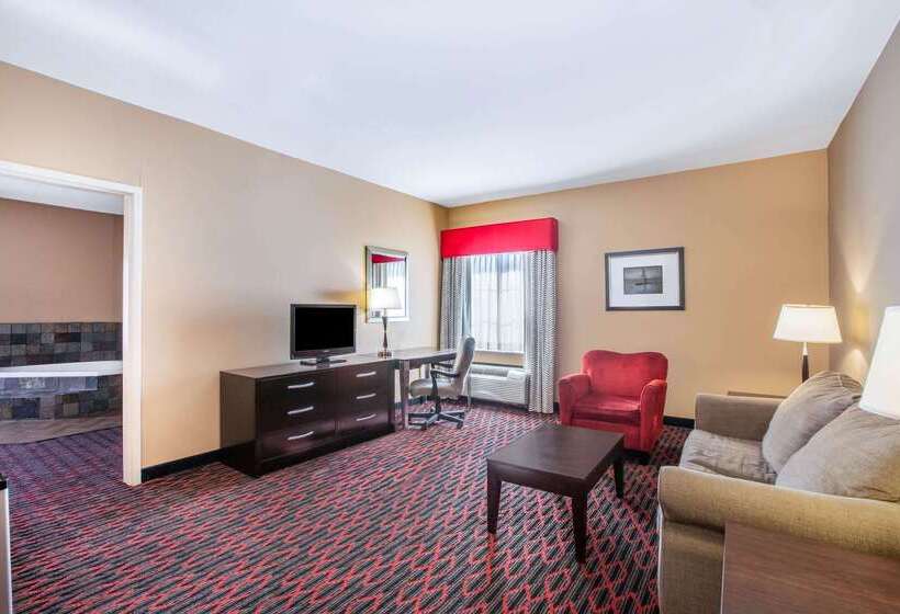هتل La Quinta By Wyndham Conway