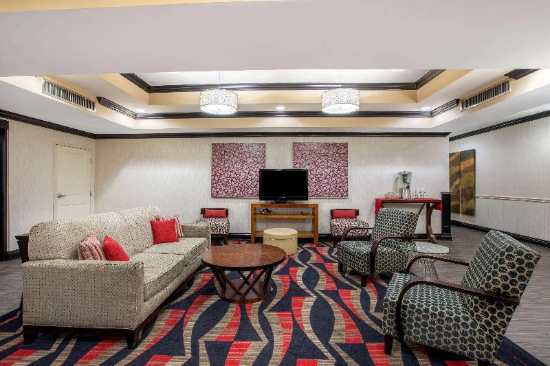هتل La Quinta By Wyndham Conway