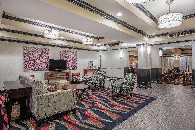 هتل La Quinta By Wyndham Conway
