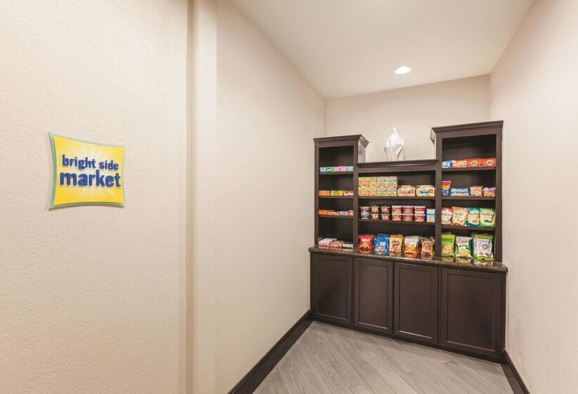 هتل La Quinta By Wyndham Houston Iah Bush Intl Airport E