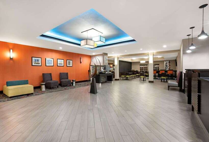 هتل La Quinta Inn & Suites By Wyndham Houston Bush Intl Airpt E