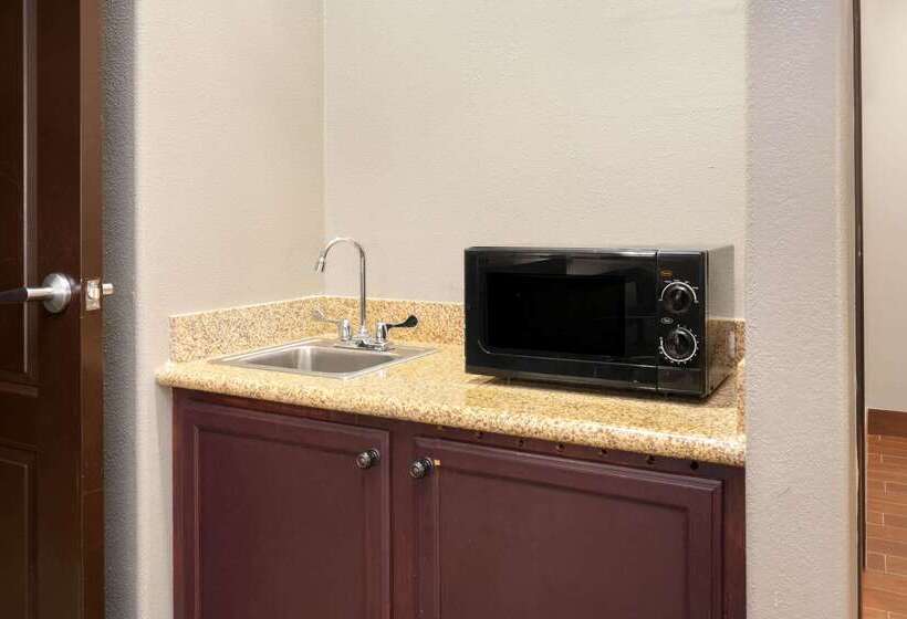 هتل La Quinta By Wyndham Houston Iah Bush Intl Airport E