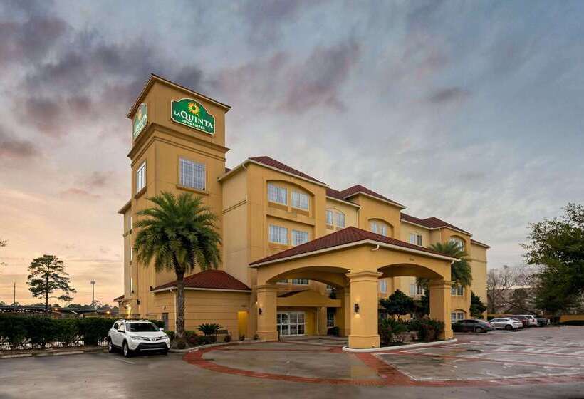 Hôtel La Quinta Inn & Suites By Wyndham Houston Bush Intl Airpt E