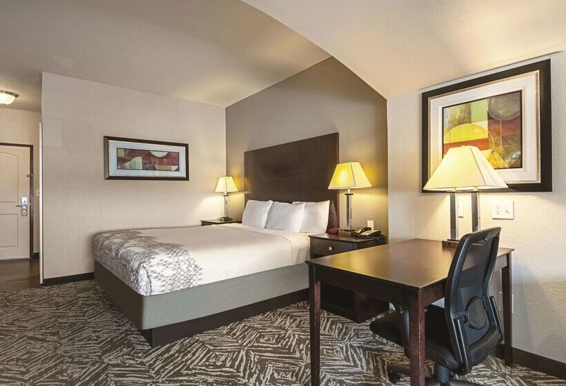 هتل La Quinta Inn & Suites By Wyndham Mckinney