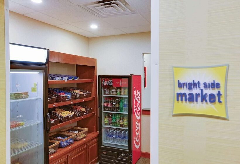 فندق La Quinta By Wyndham Richmond   Kings Dominion